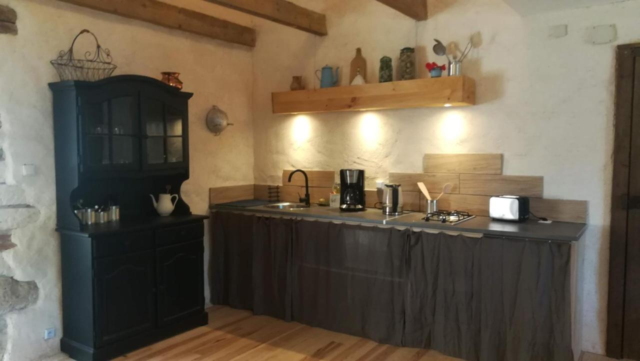 Un Nid Pour La Nuit, Chambres D'Hotes Saint-Géry Екстериор снимка